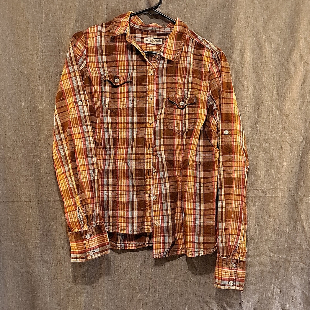 Women's button up shirt